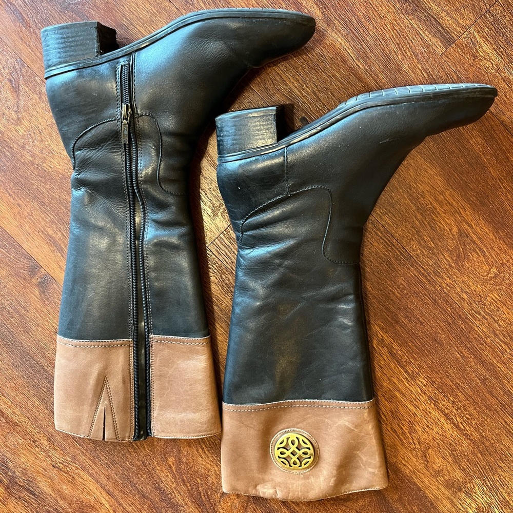 Black/Tan Boots